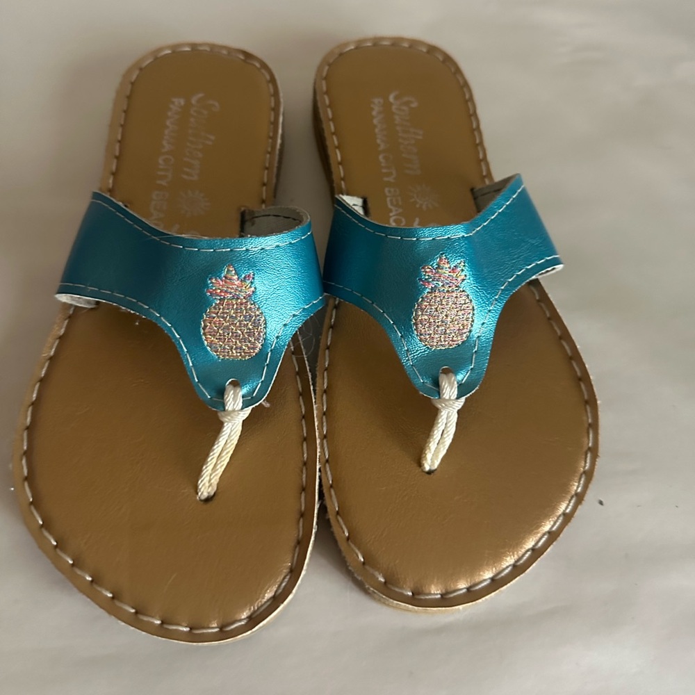 Women’s flip flops